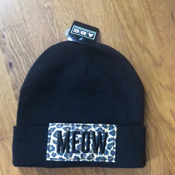 Accessories - Meow Beanie